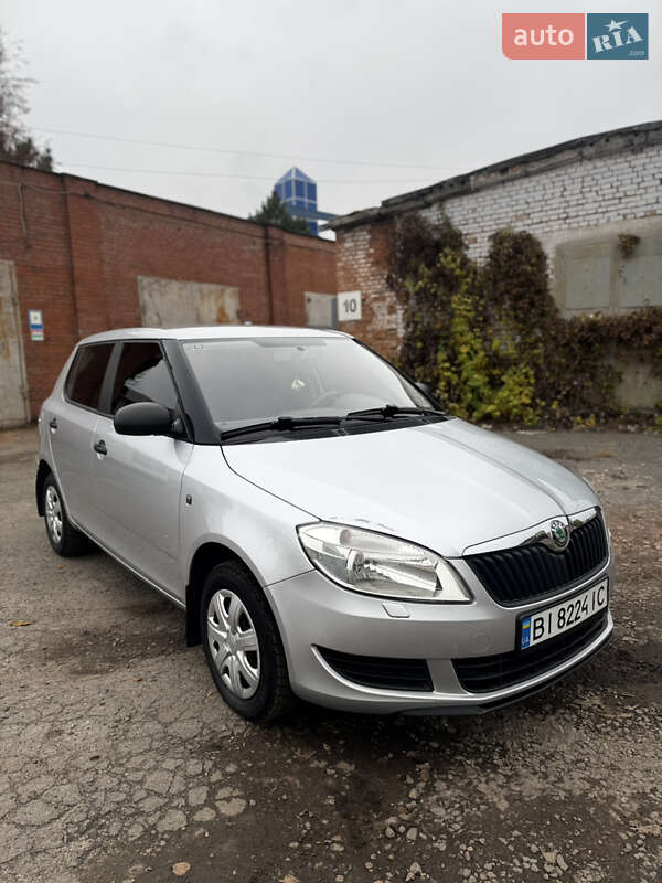 Хэтчбек Skoda Fabia 2011 в Полтаве фото 3 Хэтчбек Skoda Fabia 2011 в Полтаве