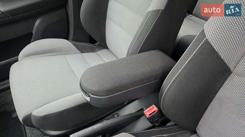 Хэтчбек Skoda Fabia 2009 в Полтаве фото 49 Хэтчбек Skoda Fabia 2009 в Полтаве