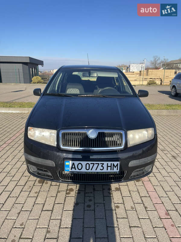 Хэтчбек Skoda Fabia 2005 в Виноградове фото Хэтчбек Skoda Fabia 2005 в Виноградове
