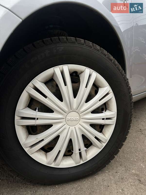 Хетчбек Skoda Fabia 2011 в Сумах фото 7 Хетчбек Skoda Fabia 2011 в Сумах