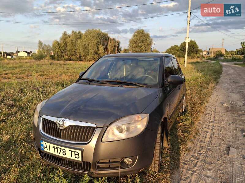 Хэтчбек Skoda Fabia 2008 в Броварах
