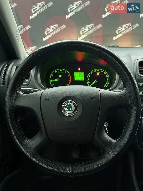 Універсал Skoda Fabia 2009 в Сумах