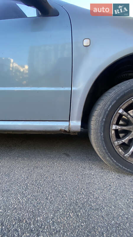 Хэтчбек Skoda Fabia 2005 в Киеве