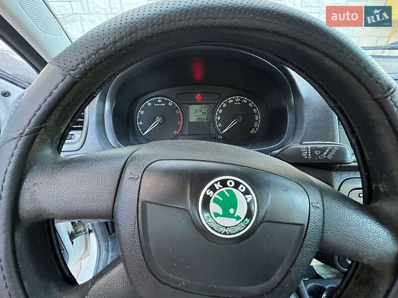 Хэтчбек Skoda Fabia 2009 в Тернополе