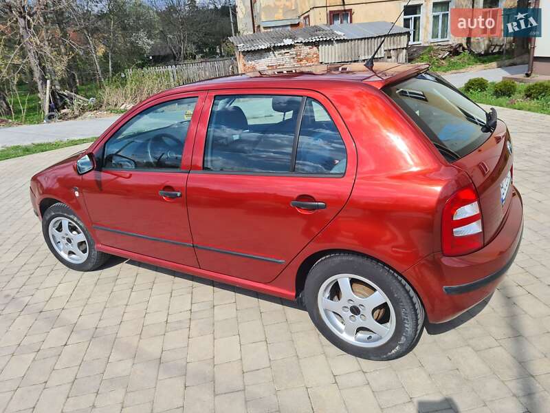 Хэтчбек Skoda Fabia 2001 в Львове