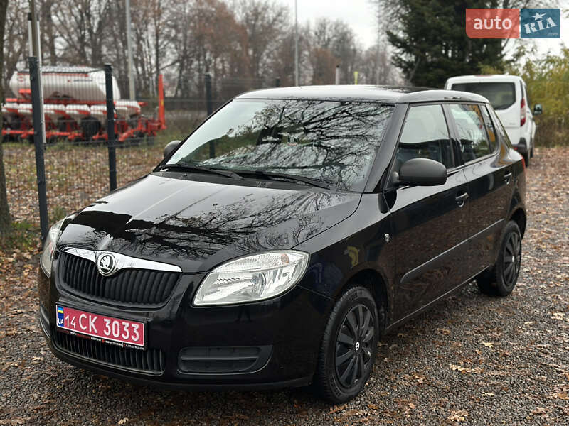 Хэтчбек Skoda Fabia 2009 в Виннице
