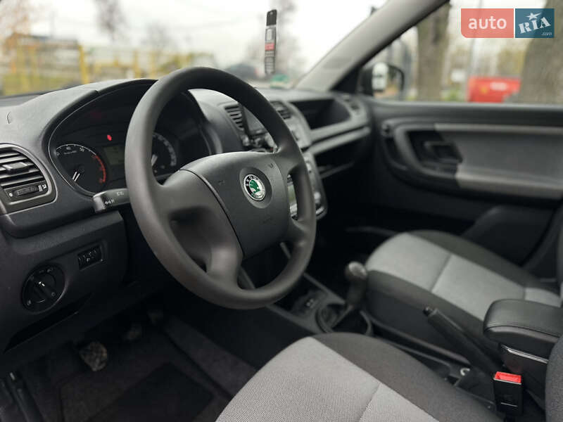 Хэтчбек Skoda Fabia 2009 в Виннице