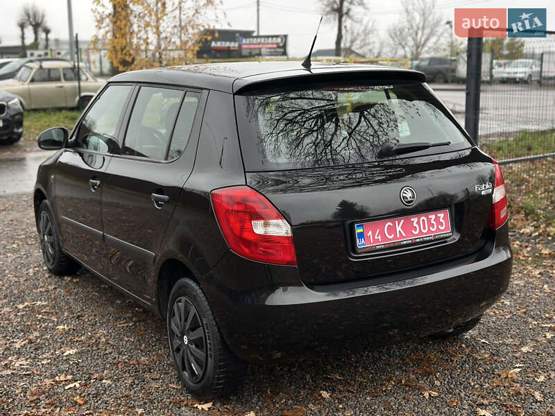 Хэтчбек Skoda Fabia 2009 в Виннице