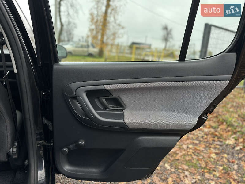 Хэтчбек Skoda Fabia 2009 в Виннице