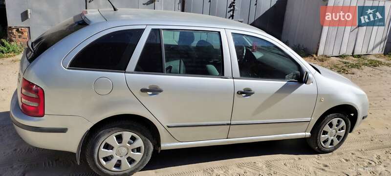 Універсал Skoda Fabia 2001 в Дніпрі