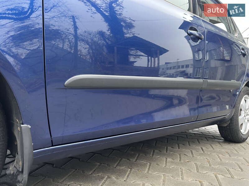 Хэтчбек Skoda Fabia 2008 в Виннице