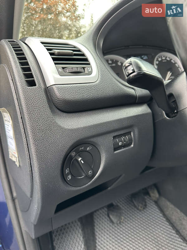 Хэтчбек Skoda Fabia 2008 в Виннице