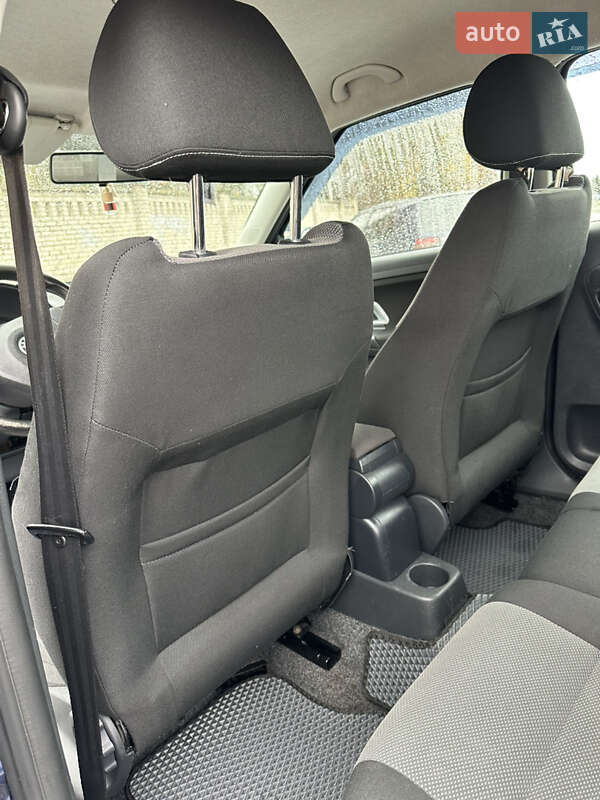 Хэтчбек Skoda Fabia 2008 в Виннице