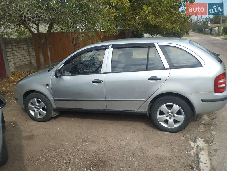 Універсал Skoda Fabia 2004 в Житомирі