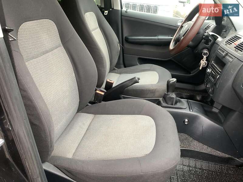 Універсал Skoda Fabia 2004 в Вінниці