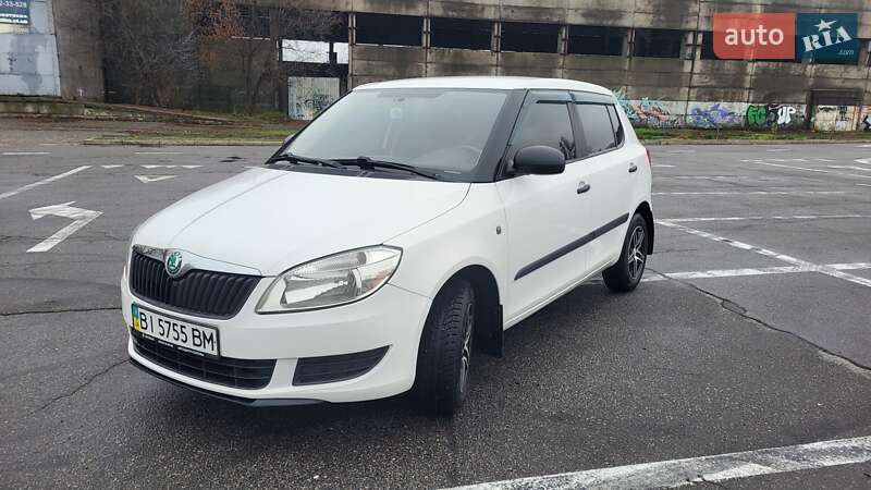 Хэтчбек Skoda Fabia 2012 в Полтаве