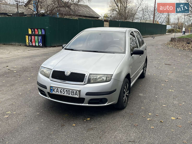 Хэтчбек Skoda Fabia 2006 в Киеве