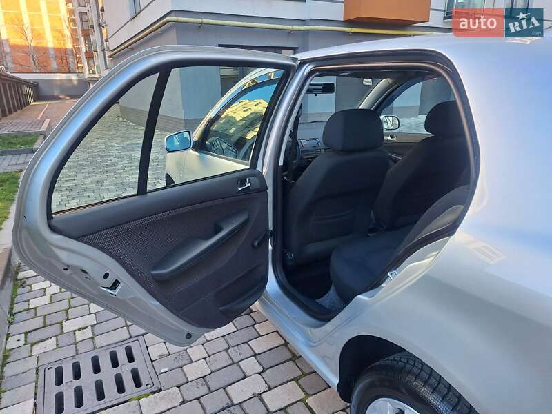 Хэтчбек Skoda Fabia 2007 в Ивано-Франковске фото 45 Хэтчбек Skoda Fabia 2007 в Ивано-Франковске