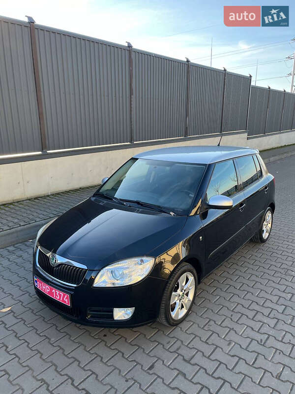 Хэтчбек Skoda Fabia 2010 в Луцке фото 2 Хэтчбек Skoda Fabia 2010 в Луцке