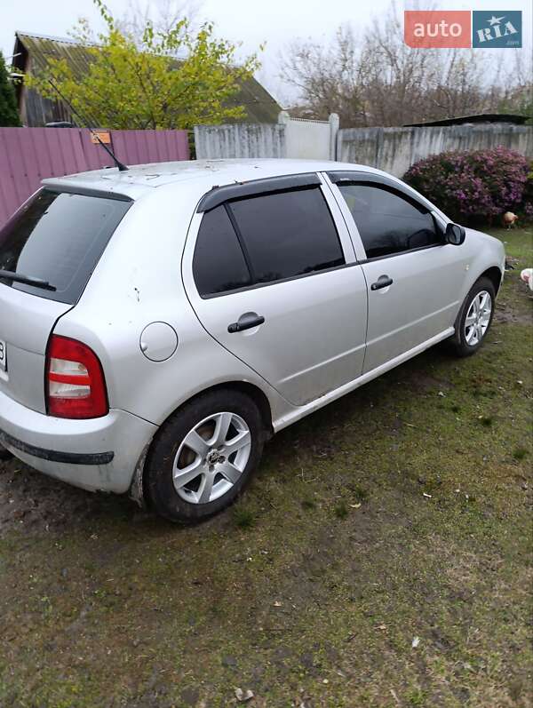 Хетчбек Skoda Fabia 2002 в Свессе