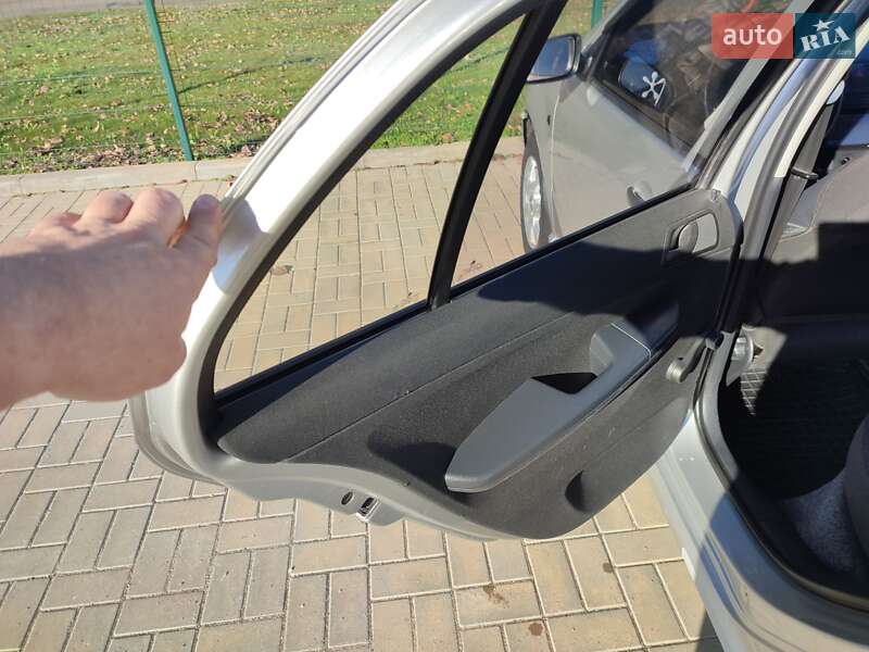 Хетчбек Skoda Fabia 2005 в Миколаєві