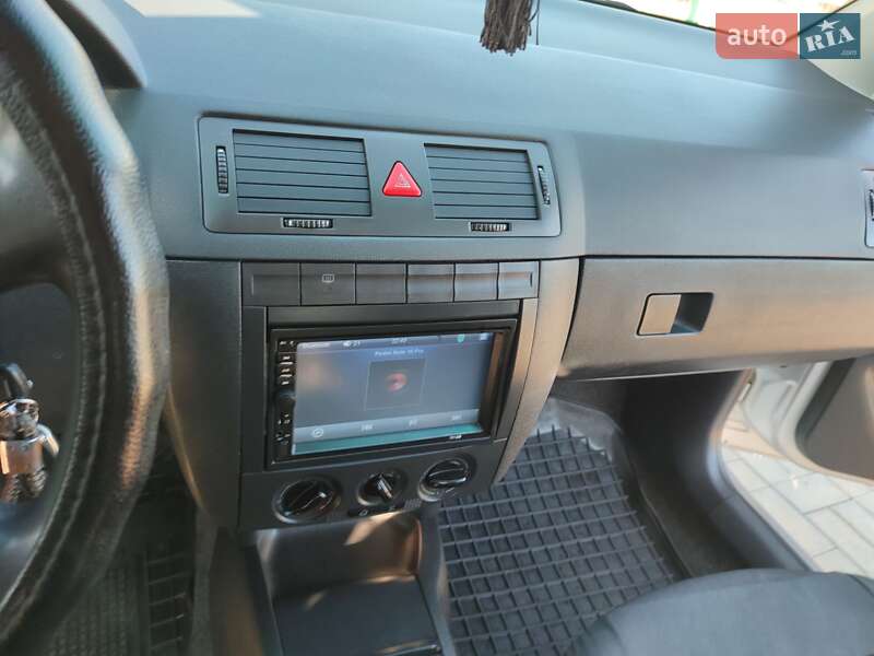 Хетчбек Skoda Fabia 2005 в Миколаєві