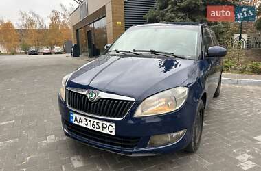 Хэтчбек Skoda Fabia 2012 в Днепре
