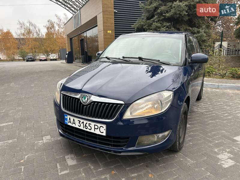Skoda Fabia 2012 Skoda Fabia 2012