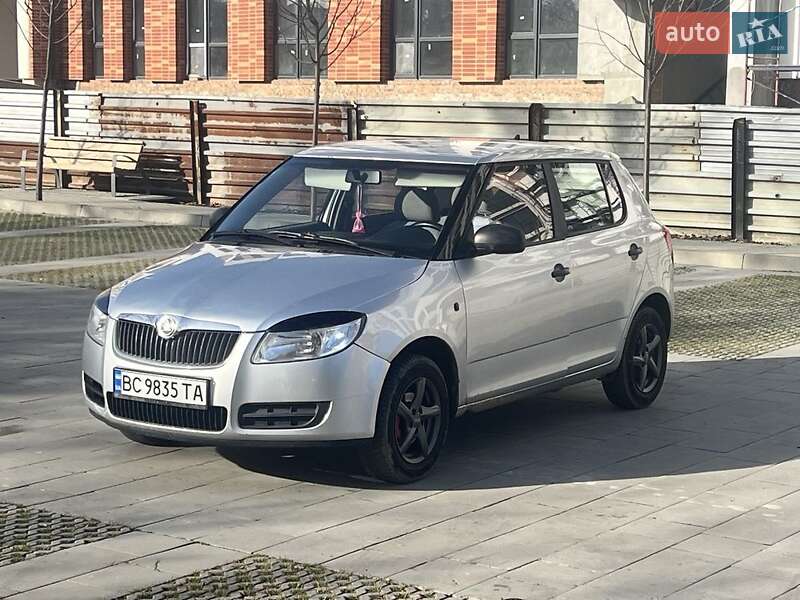 Хетчбек Skoda Fabia 2008 в Самборі