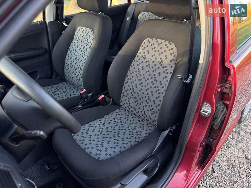 Универсал Skoda Fabia 2006 в Долине фото 23 Универсал Skoda Fabia 2006 в Долине