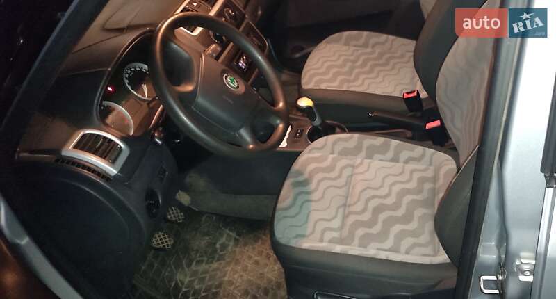 Хэтчбек Skoda Fabia 2009 в Киеве