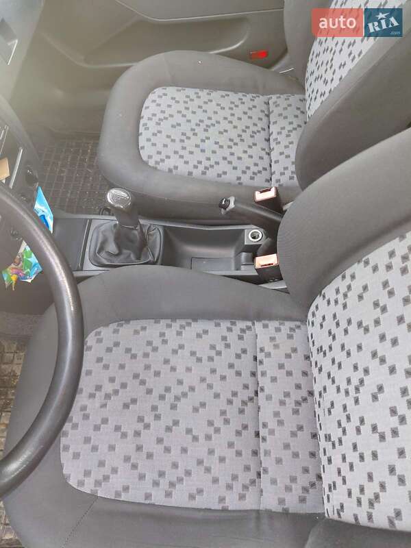 Седан Skoda Fabia 2007 в Томашполе