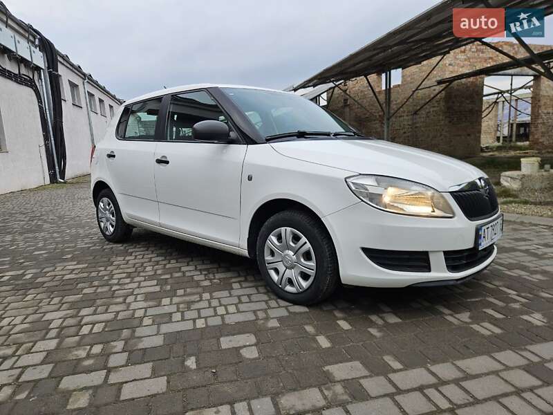 Хэтчбек Skoda Fabia 2014 в Ивано-Франковске