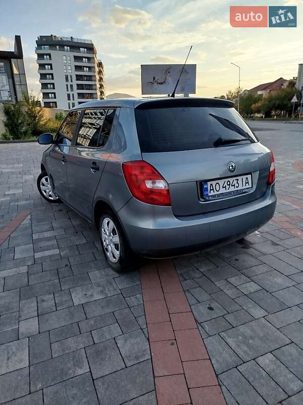 Хэтчбек Skoda Fabia 2012 в Ужгороде