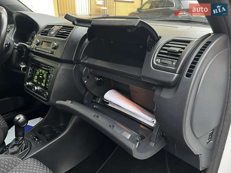 Универсал Skoda Fabia 2011 в Луцке