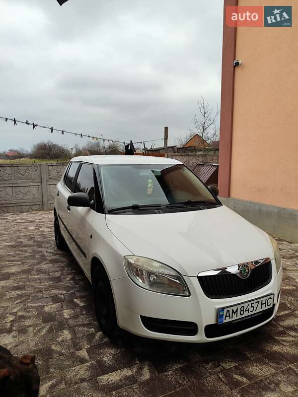Хэтчбек Skoda Fabia 2007 в Барановке