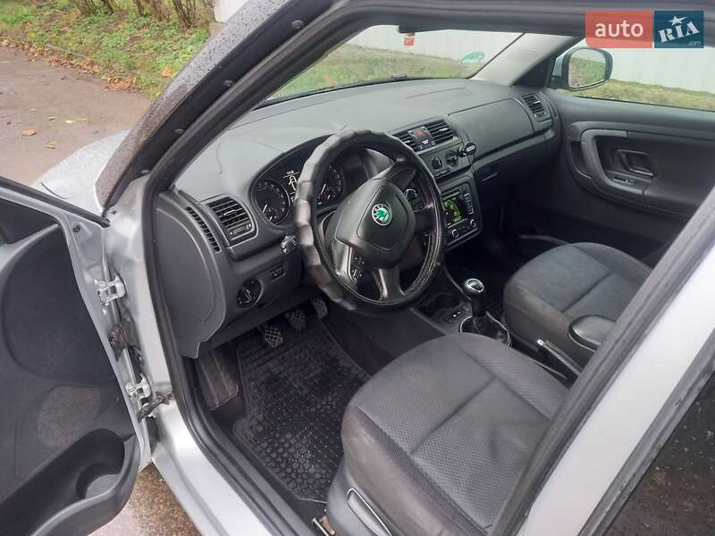 Універсал Skoda Fabia 2010 в Кам'янець-Подільському