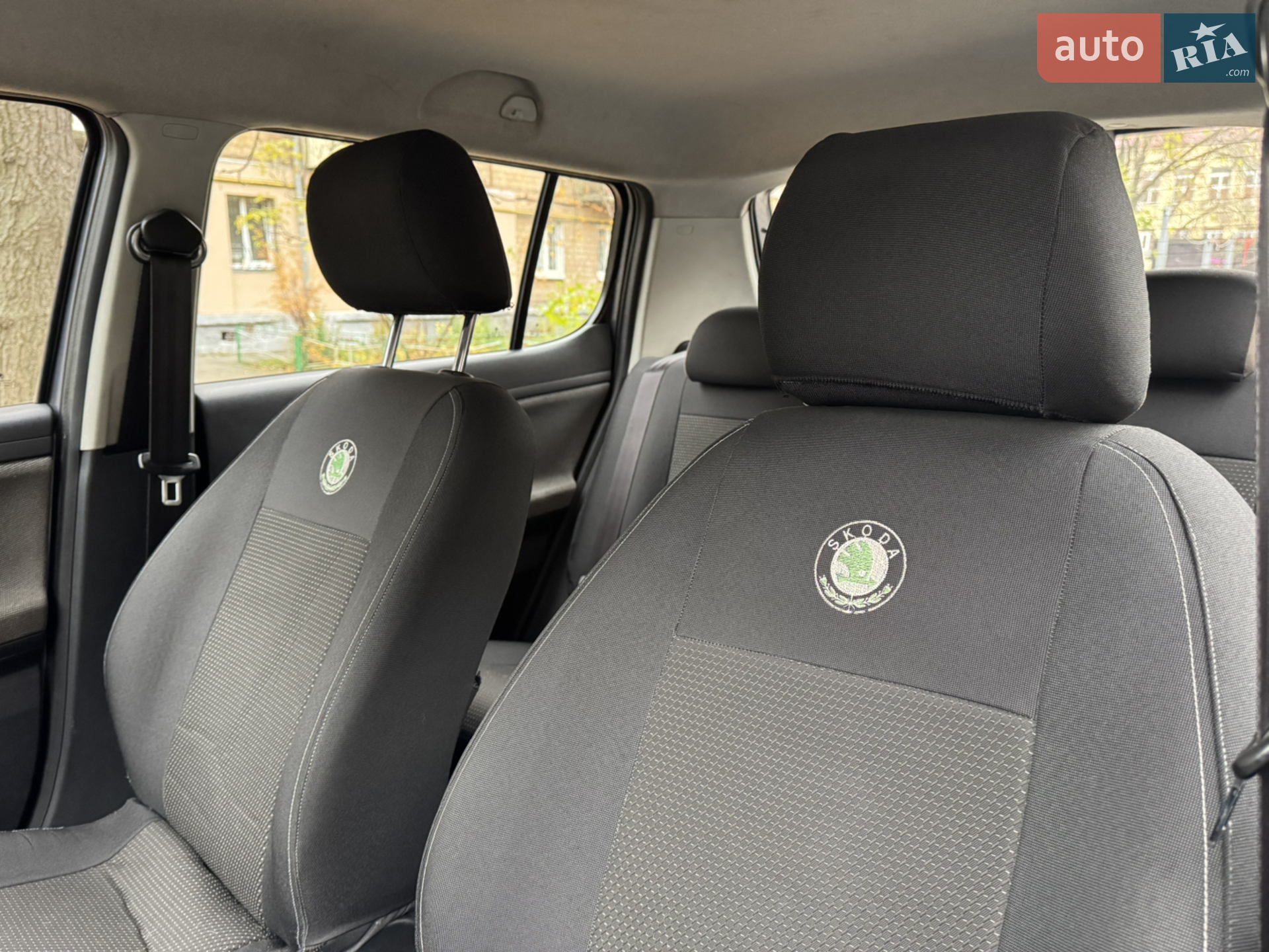 2011 Skoda Fabia - мініатюра 10