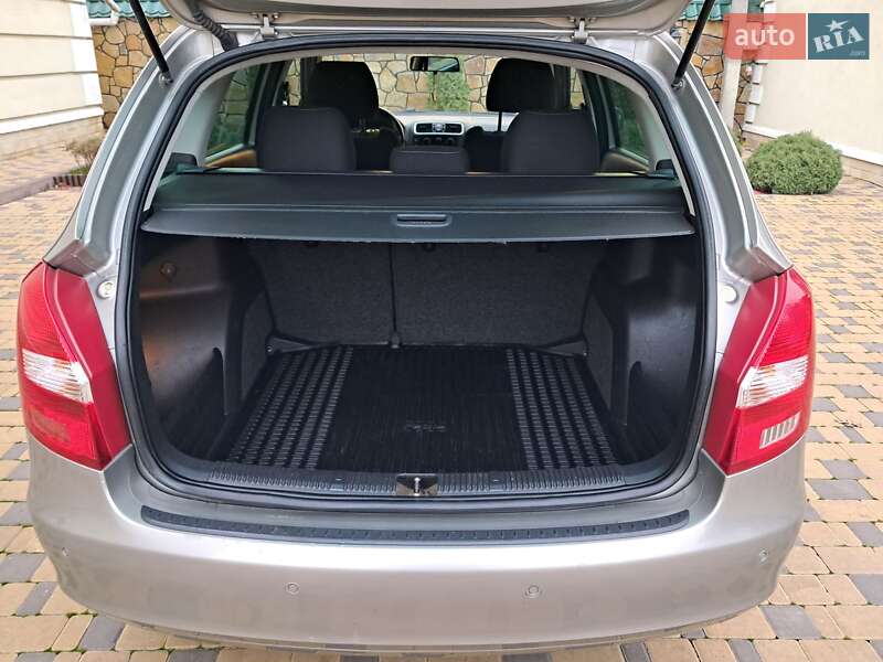 Универсал Skoda Fabia 2009 в Могилев-Подольске