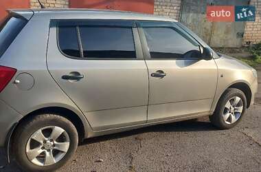 Хэтчбек Skoda Fabia 2011 в Кривом Роге