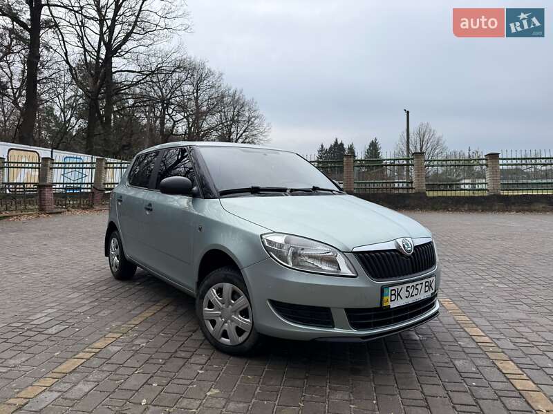 Хэтчбек Skoda Fabia 2012 в Владимирце фото Хэтчбек Skoda Fabia 2012 в Владимирце
