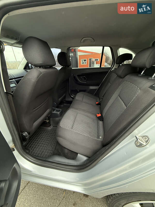 Універсал Skoda Fabia 2015 в Новій Водолагі