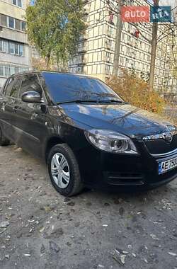 Хетчбек Skoda Fabia 2008 в Дніпрі