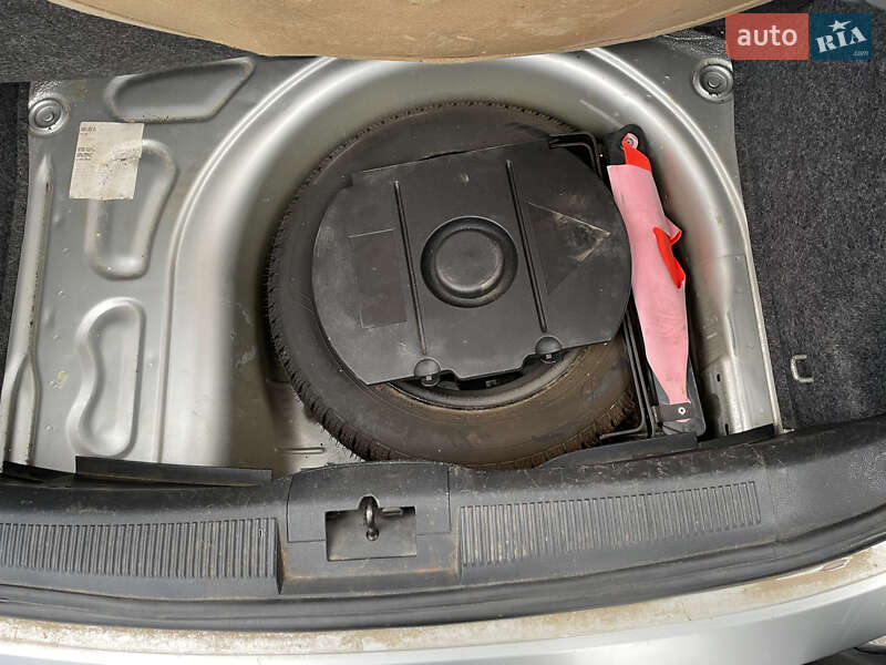 Хэтчбек Skoda Fabia 2005 в Немирове