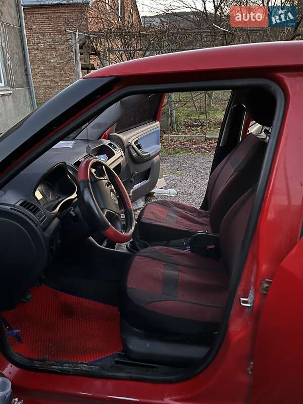 Хэтчбек Skoda Fabia 2007 в Винниках