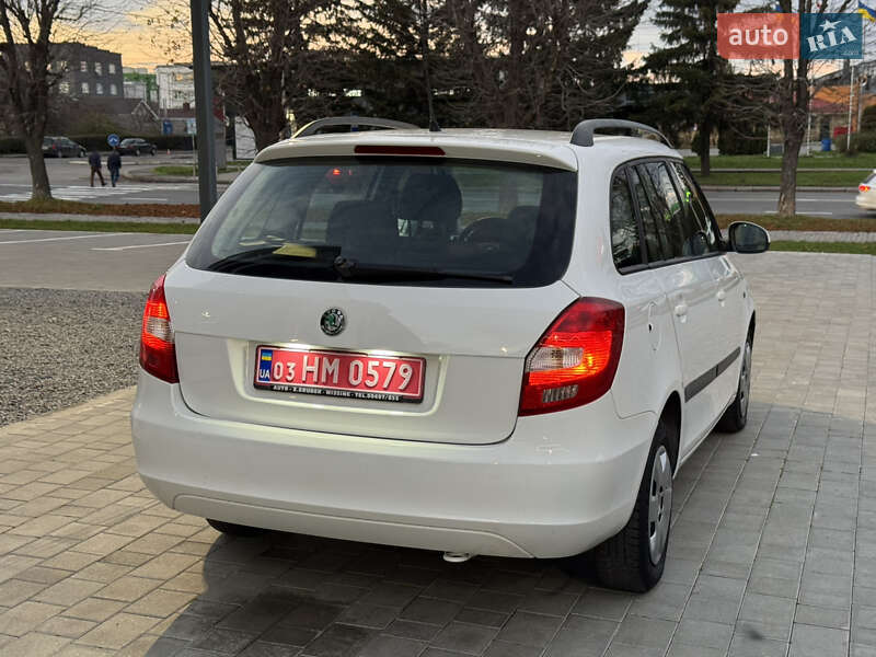 Универсал Skoda Fabia 2009 в Луцке