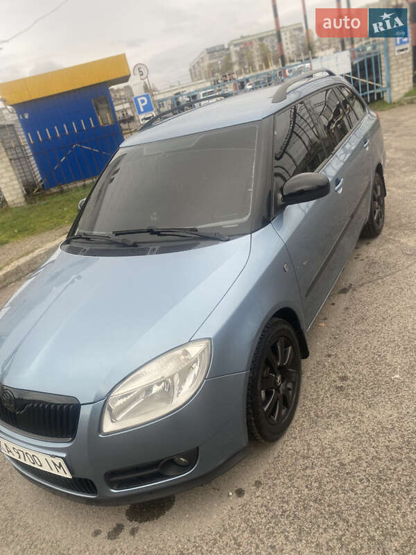 Універсал Skoda Fabia 2008 в Черкасах
