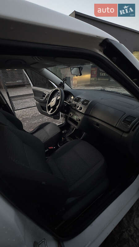 Хэтчбек Skoda Fabia 2010 в Лановцах фото 8 Хэтчбек Skoda Fabia 2010 в Лановцах