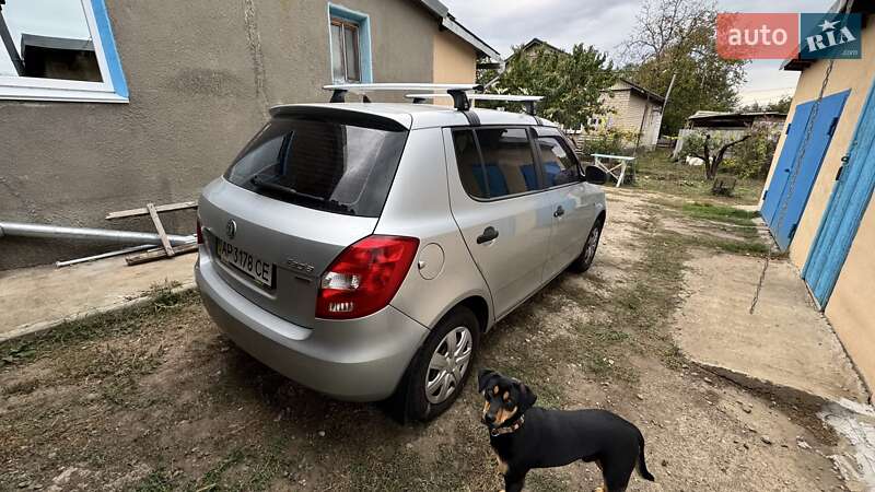Хэтчбек Skoda Fabia 2011 в Запорожье