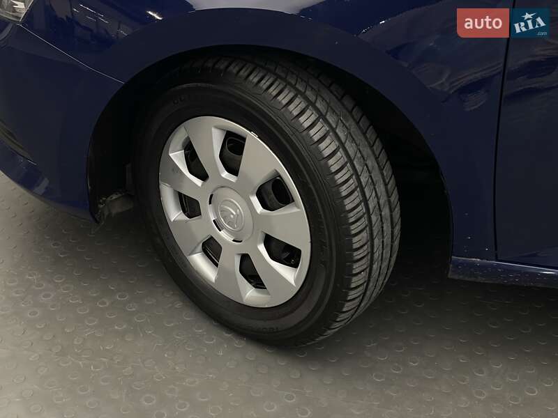 Хэтчбек Skoda Fabia 2016 в Киеве